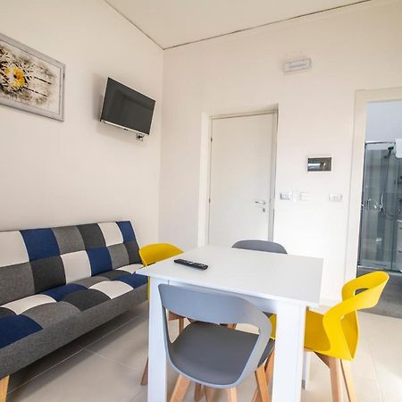 Piano Monaco Apartment Каріні Екстер'єр фото